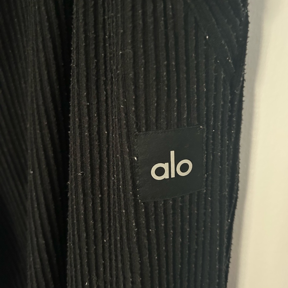 ALO Ribbed Joggers - Picture 2 of 5